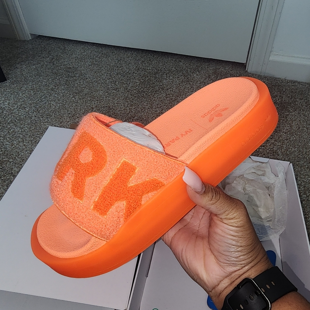 Ivy Park Orange Slides - Flex Park